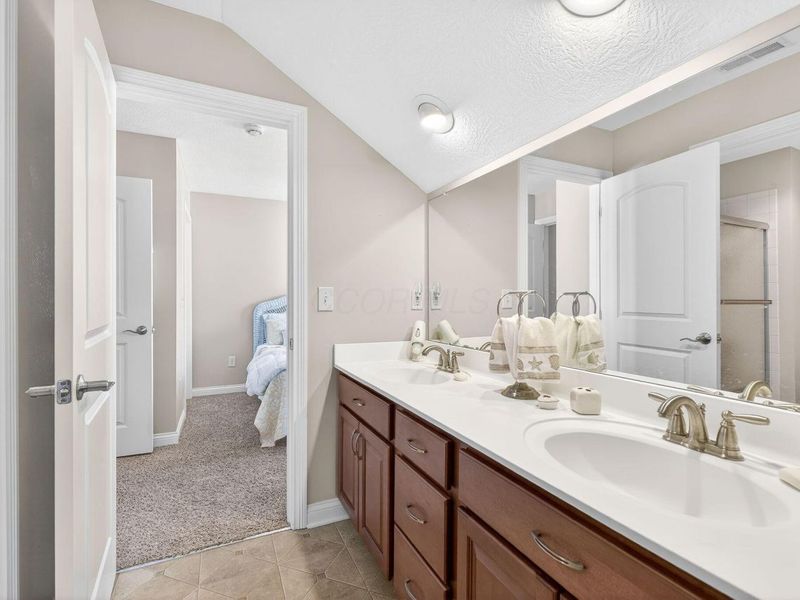 1579 Linkhorn Drive, Grove City, OH 43123 Photo 33