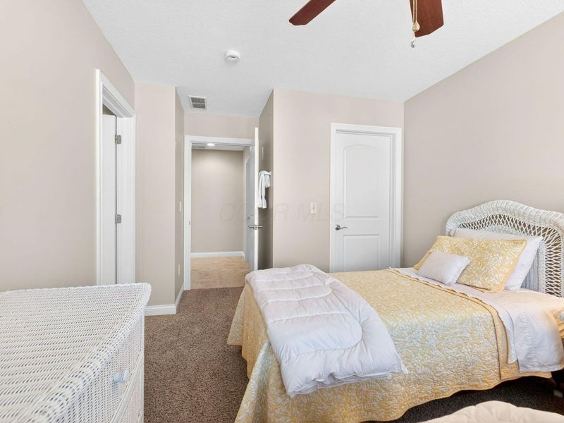 1579 Linkhorn Drive, Grove City, OH 43123 Photo 36