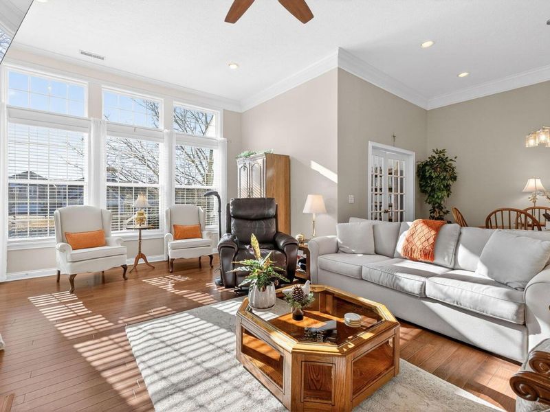 1579 Linkhorn Drive, Grove City, OH 43123 Photo 4