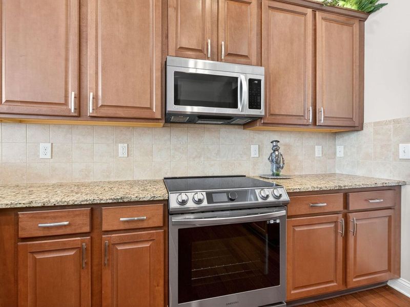 1579 Linkhorn Drive, Grove City, OH 43123 Photo 9