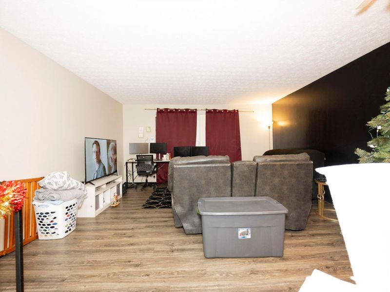 3654 Walnut Creek Drive , Columbus, OH 43224 Photo 4