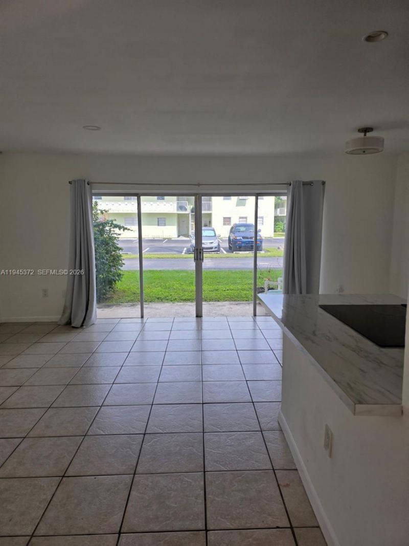 7680 SW 82nd St, Unit H119, Miami, FL 33143 Photo