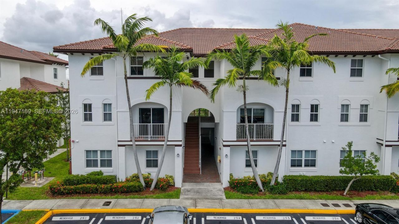 8850 NW 97th Ave, Unit 202, Doral, FL 33178 Photo