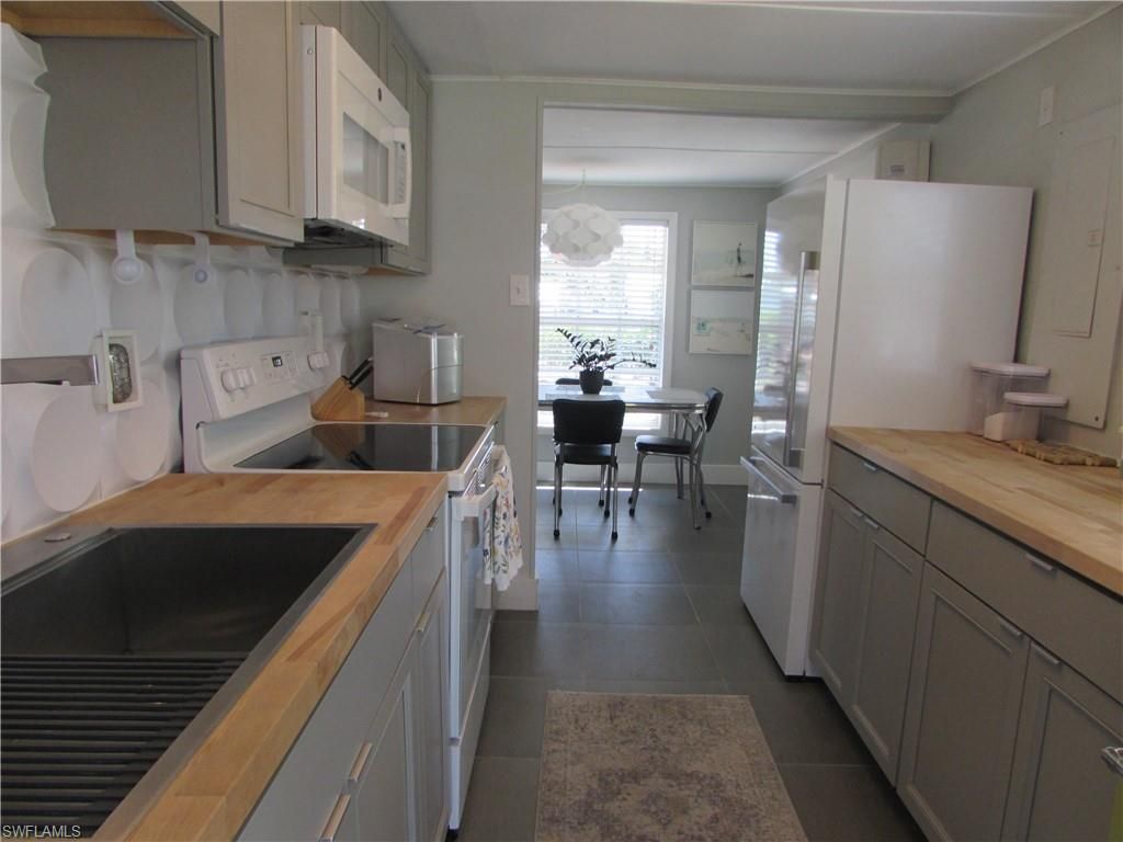 16111 Tortuga St, Bokeelia, FL 33922 Photo