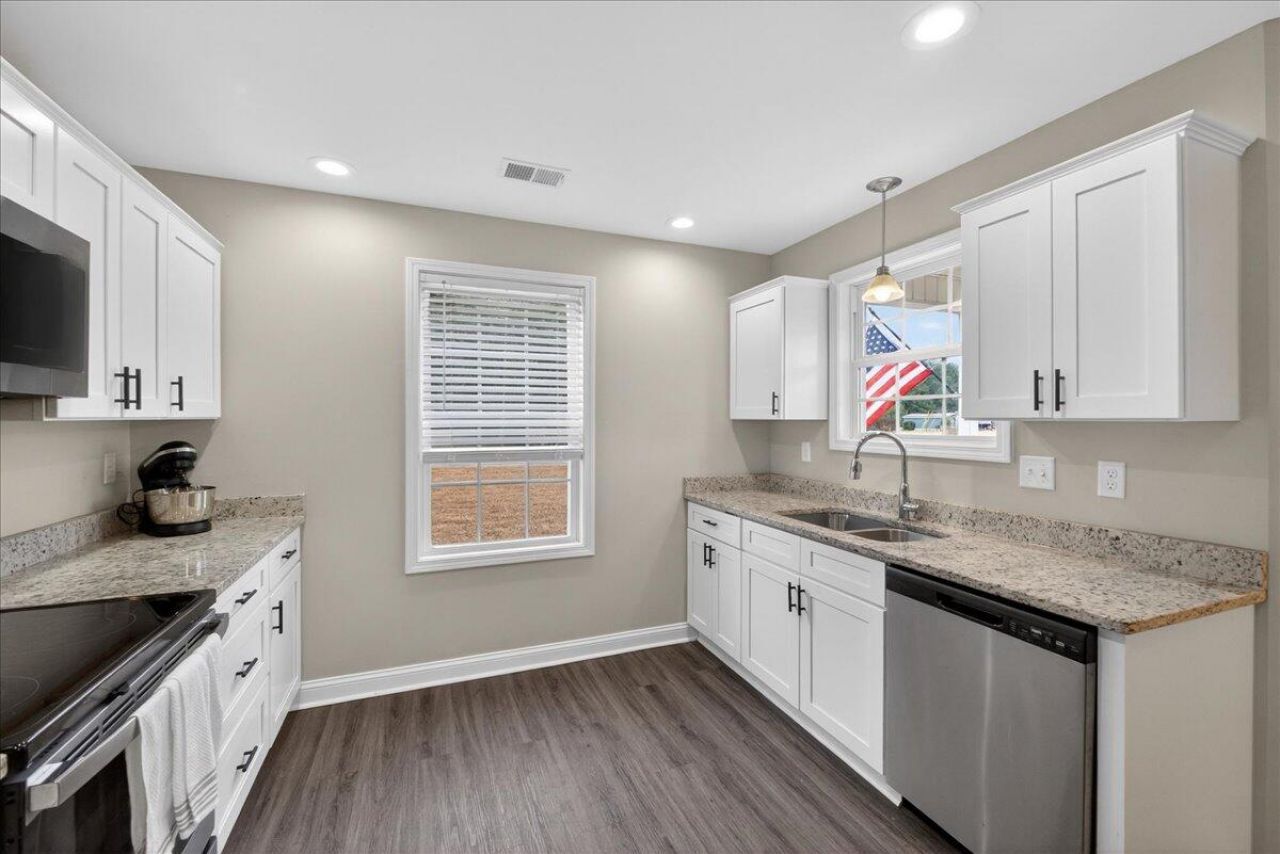 116 Elmwood Avenue Photo 10