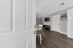 116 Elmwood Avenue photo 4