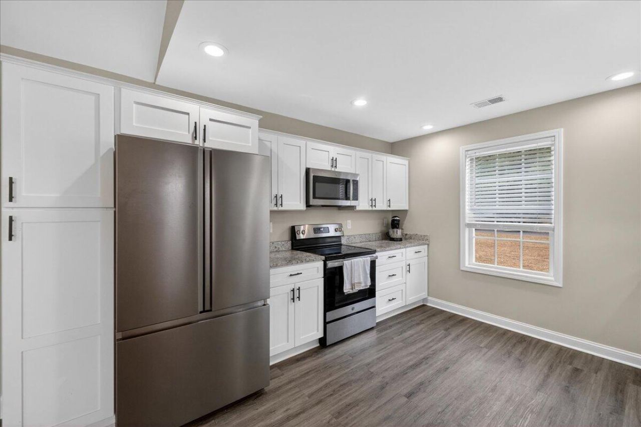 116 Elmwood Avenue Photo 9