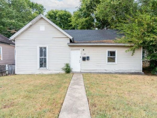 1321 Clay Street , Bowling Green, KY 42101