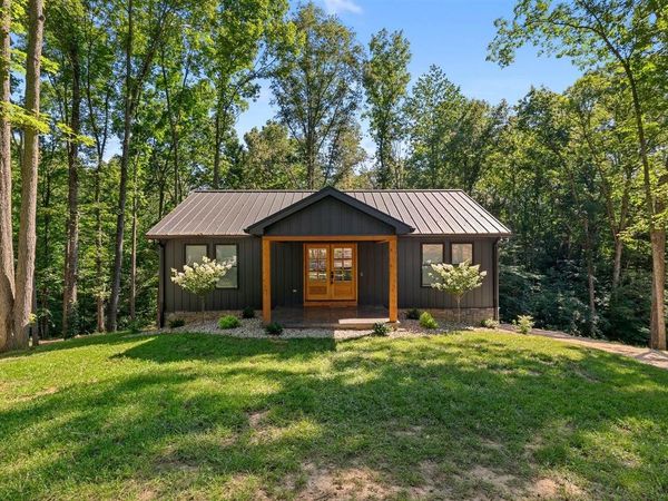 12240 Hardyville Road, Canmer, KY 42722