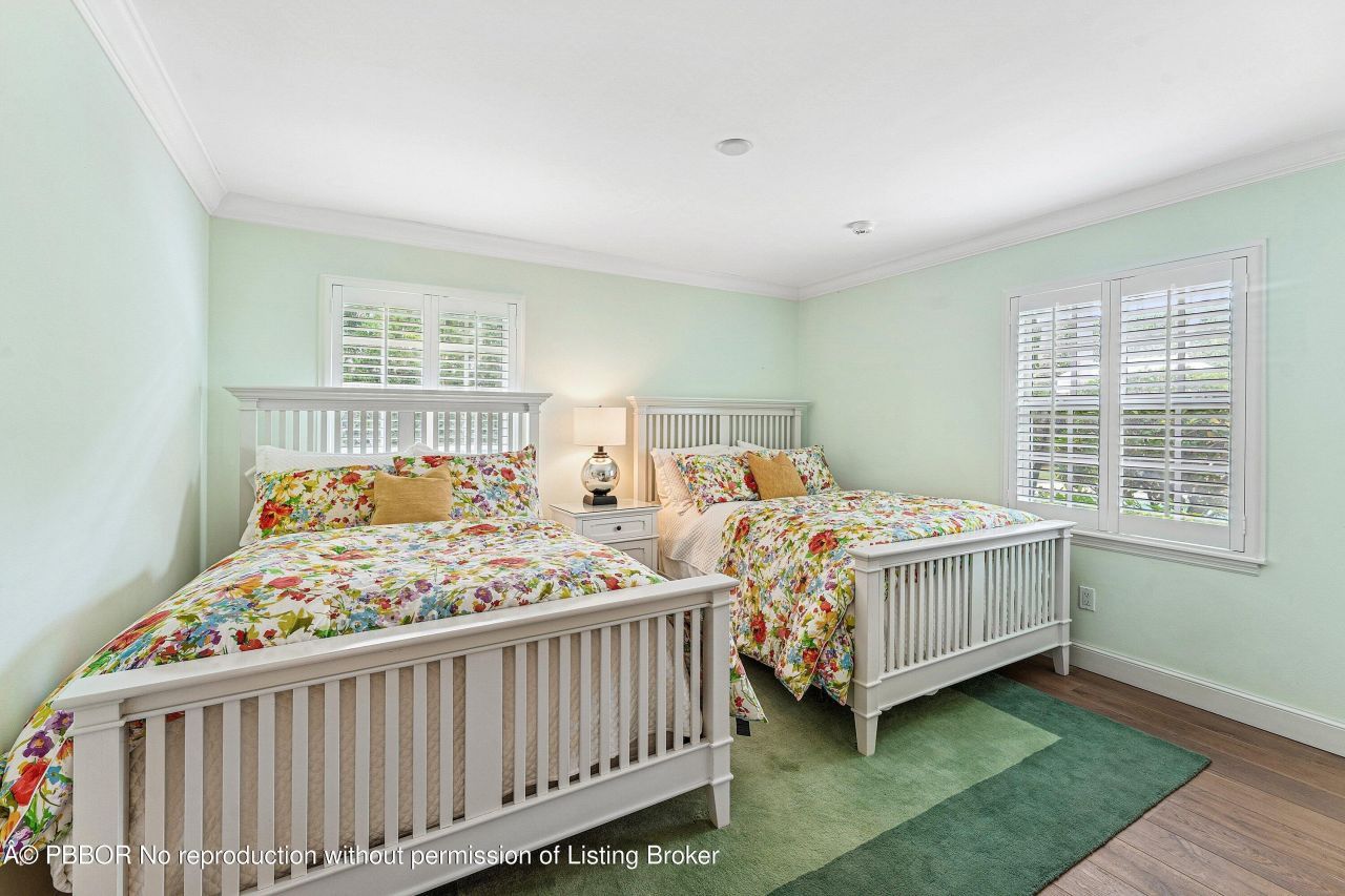 230 Onondaga Avenue, Palm Beach, FL 33480 Photo