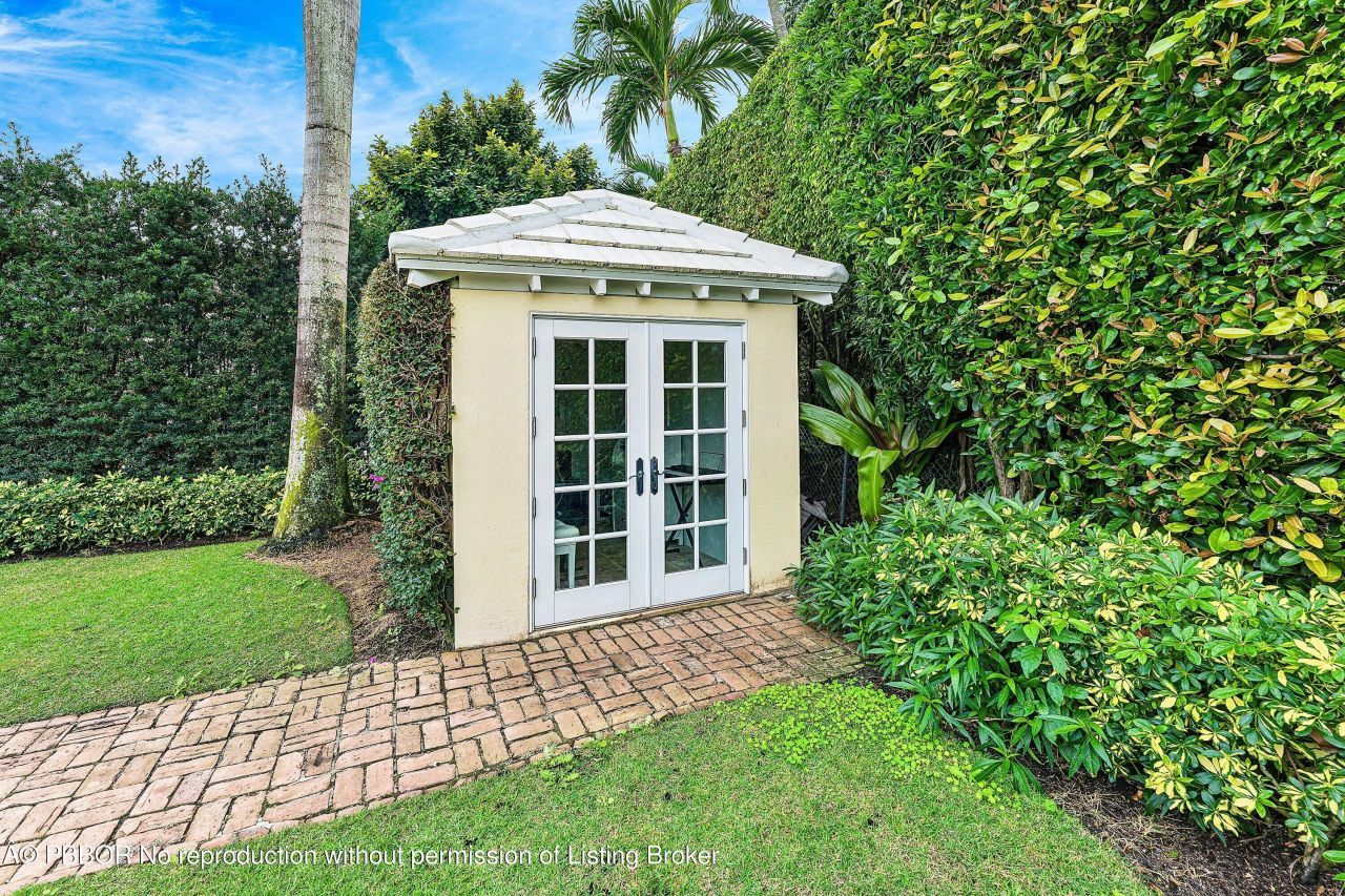 230 Onondaga Avenue, Palm Beach, FL 33480 Photo