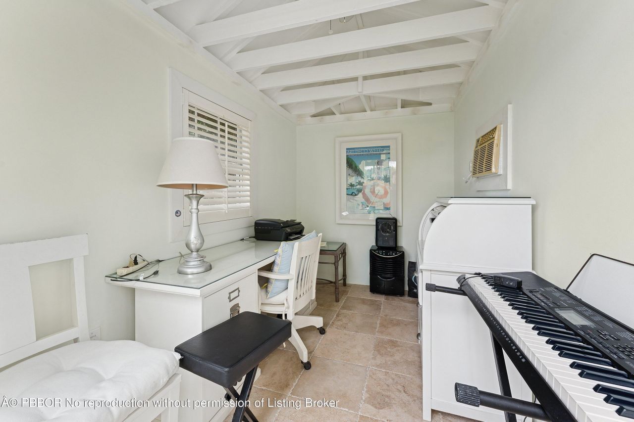 230 Onondaga Avenue, Palm Beach, FL 33480 Photo