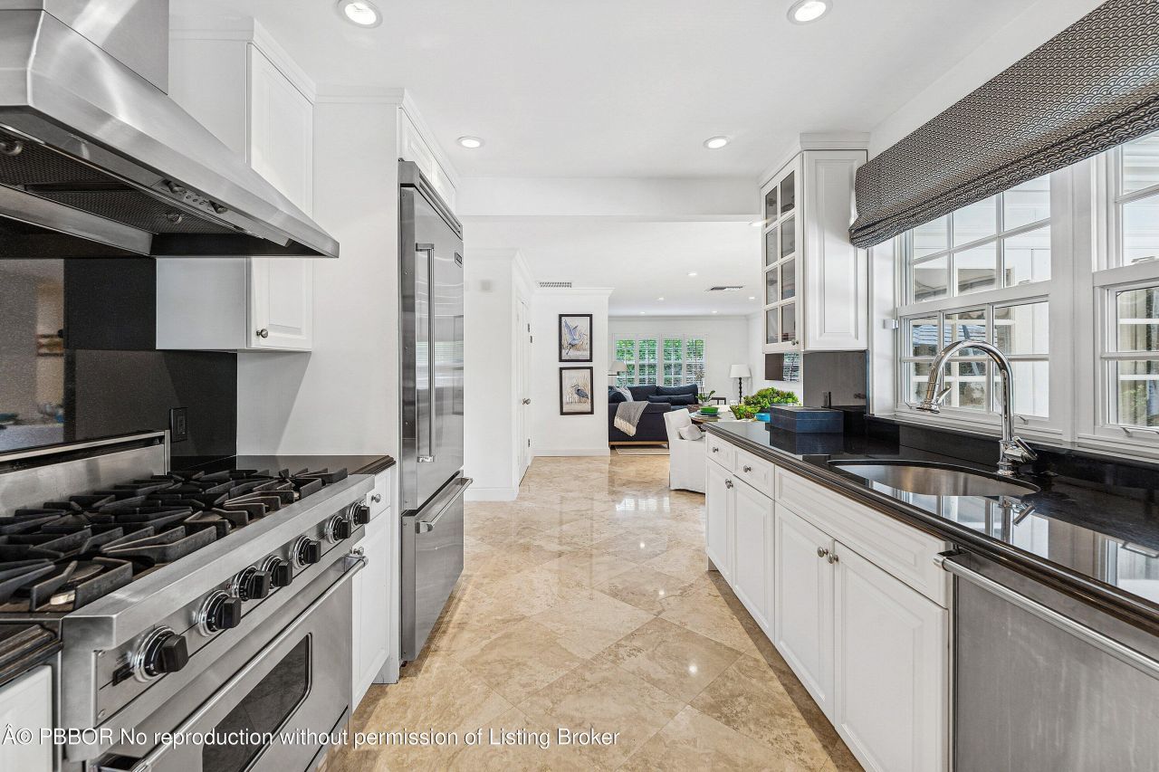 230 Onondaga Avenue, Palm Beach, FL 33480 Photo