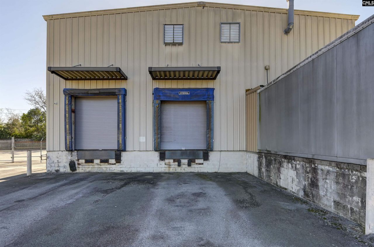 225 Summerland Avenue  Photo 23