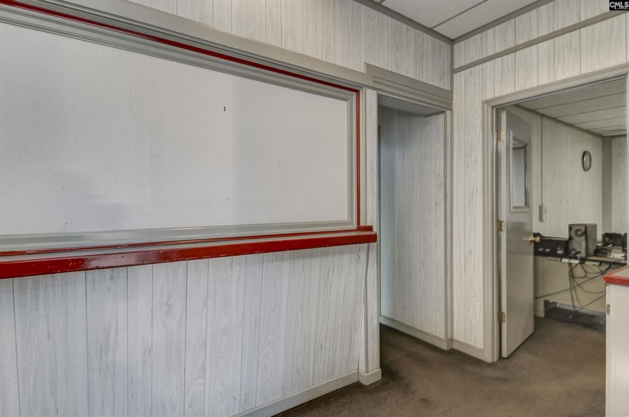 225 Summerland Avenue  Photo 27