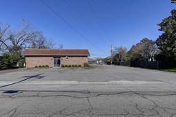 225 Summerland Avenue  photo 4