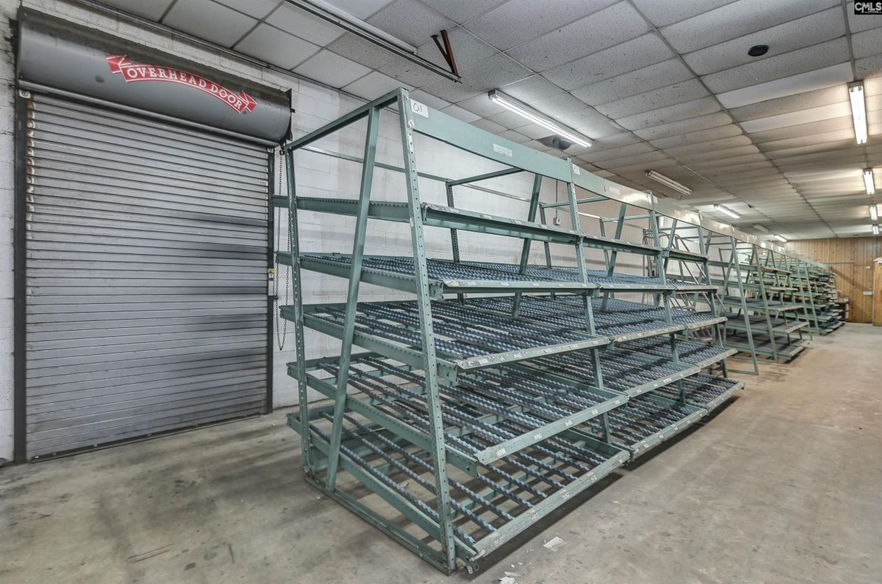 225 Summerland Avenue  Photo 43