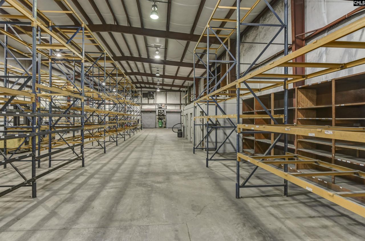 225 Summerland Avenue  Photo 47