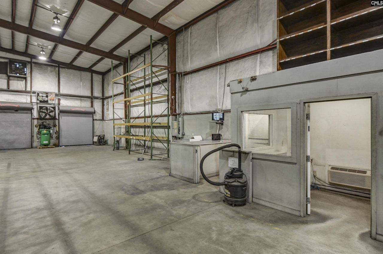 225 Summerland Avenue  Photo 51