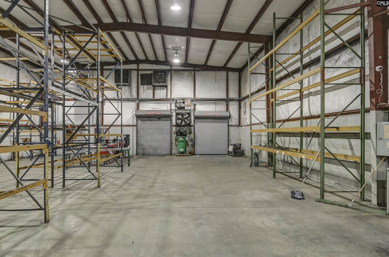 225 Summerland Avenue  Photo 52