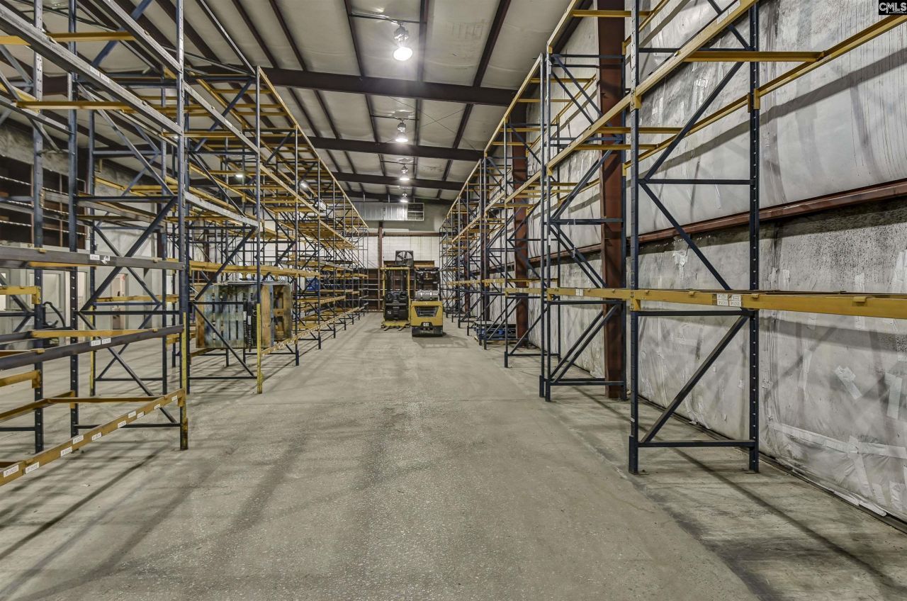 225 Summerland Avenue  Photo 58