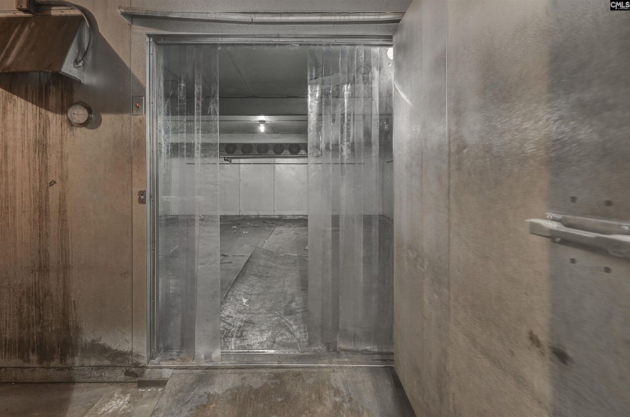 225 Summerland Avenue  Photo 61