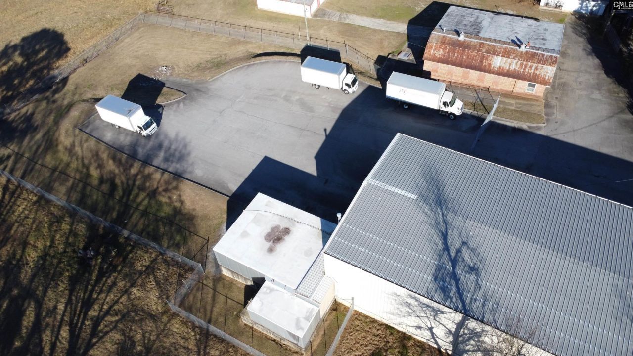 225 Summerland Avenue  Photo 74