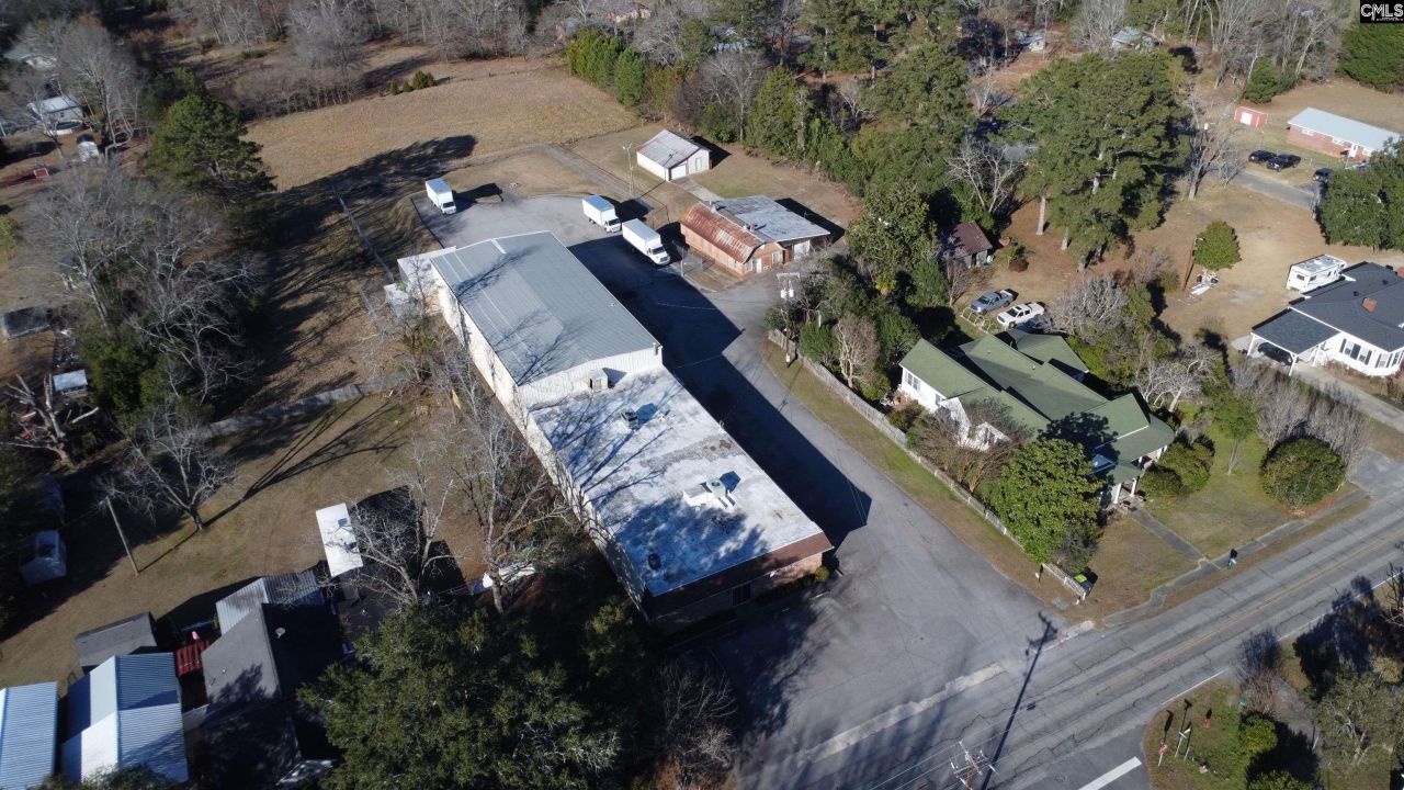 225 Summerland Avenue  Photo 77