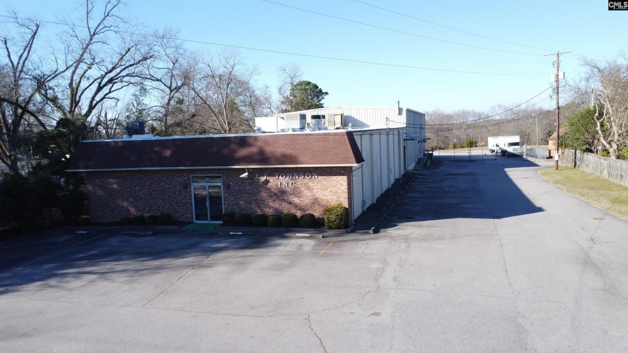 225 Summerland Avenue  Photo 82