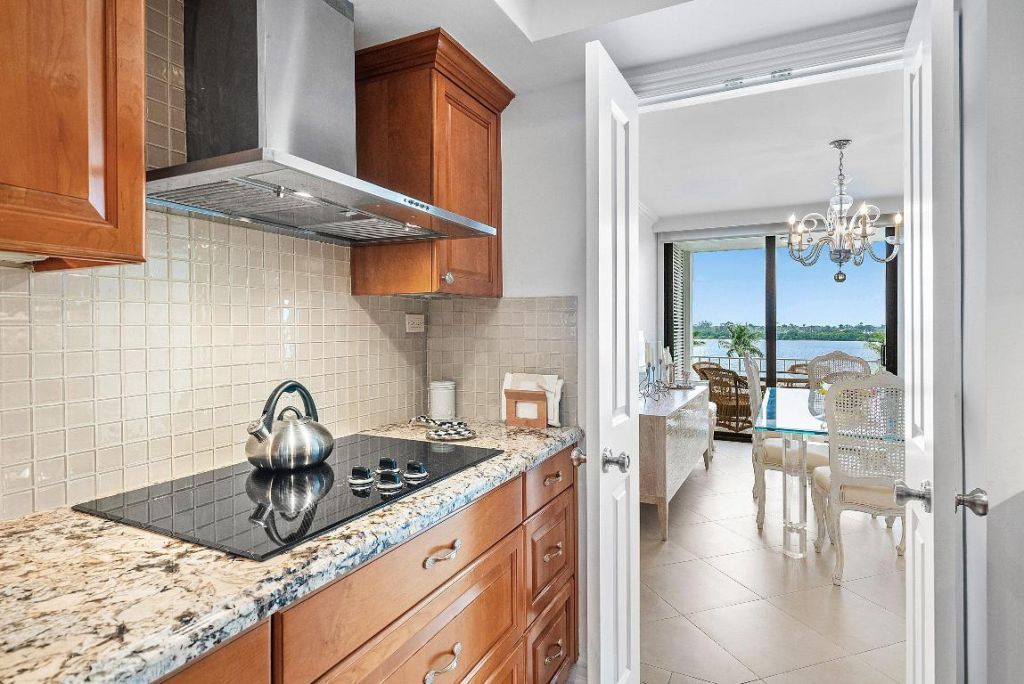 2784 S Ocean Boulevard, Unit 303e, Palm Beach, FL 33480 Photo