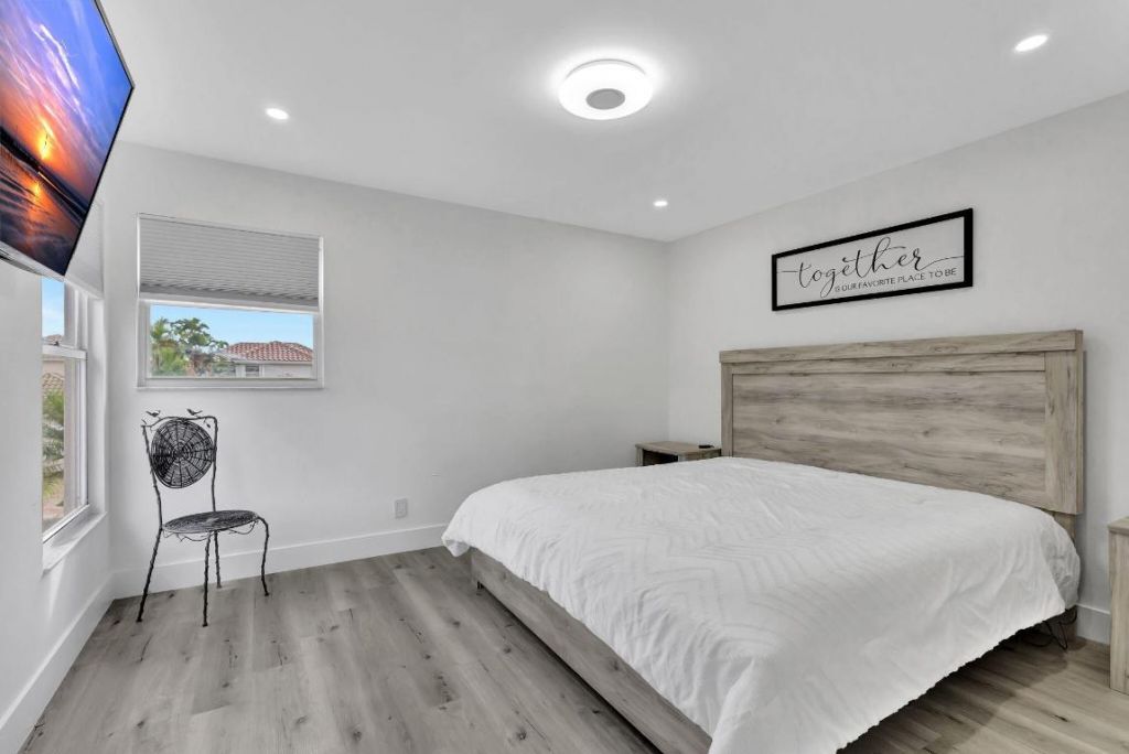 6631 NW 25th Avenue, Boca Raton, FL 33496 Photo