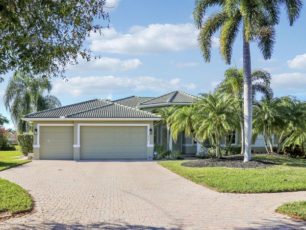 1916 SW Wabeek Place, Palm City, FL 34990