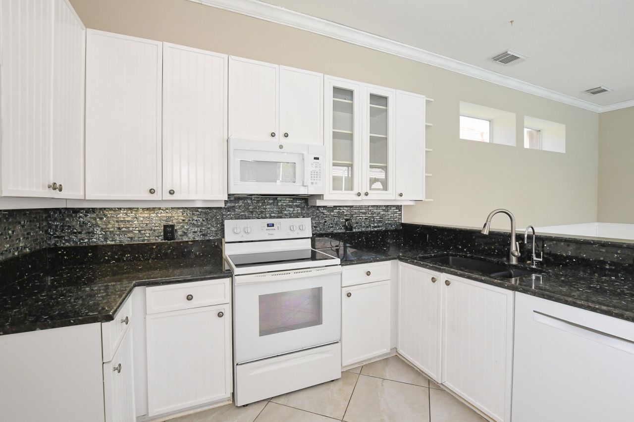 709 SW Saint Vincent Cove, Port Saint Lucie, FL 34986 Photo