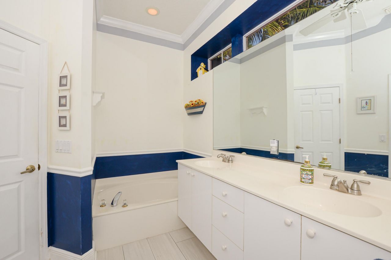 709 SW Saint Vincent Cove, Port Saint Lucie, FL 34986 Photo