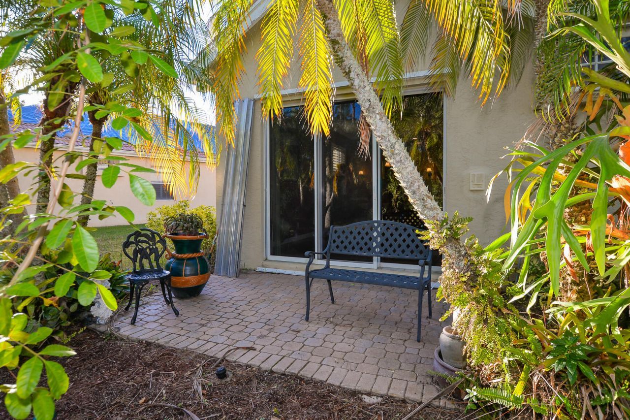 709 SW Saint Vincent Cove, Port Saint Lucie, FL 34986 Photo