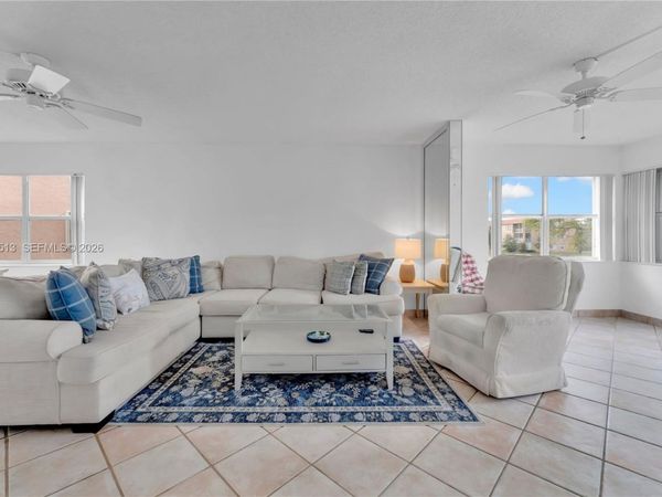 9721 Sunrise Lakes Blvd , Unit 201, Sunrise, FL 33322