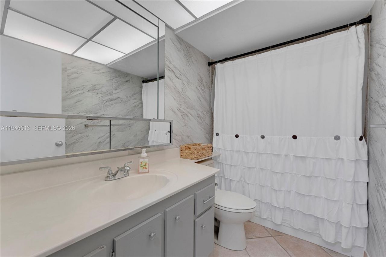 9721 Sunrise Lakes Blvd , Unit 201, Sunrise, FL 33322 Photo