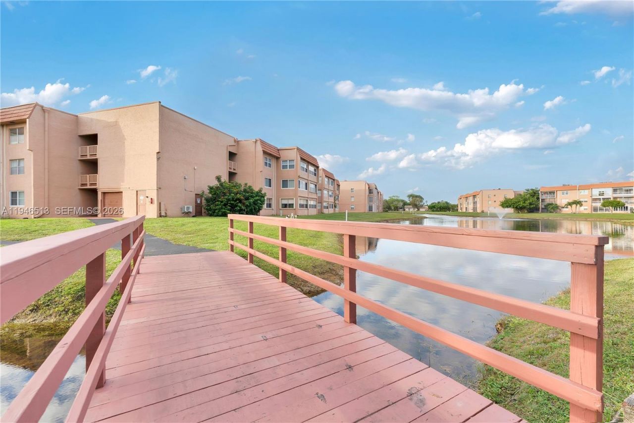 9721 Sunrise Lakes Blvd , Unit 201, Sunrise, FL 33322 Photo