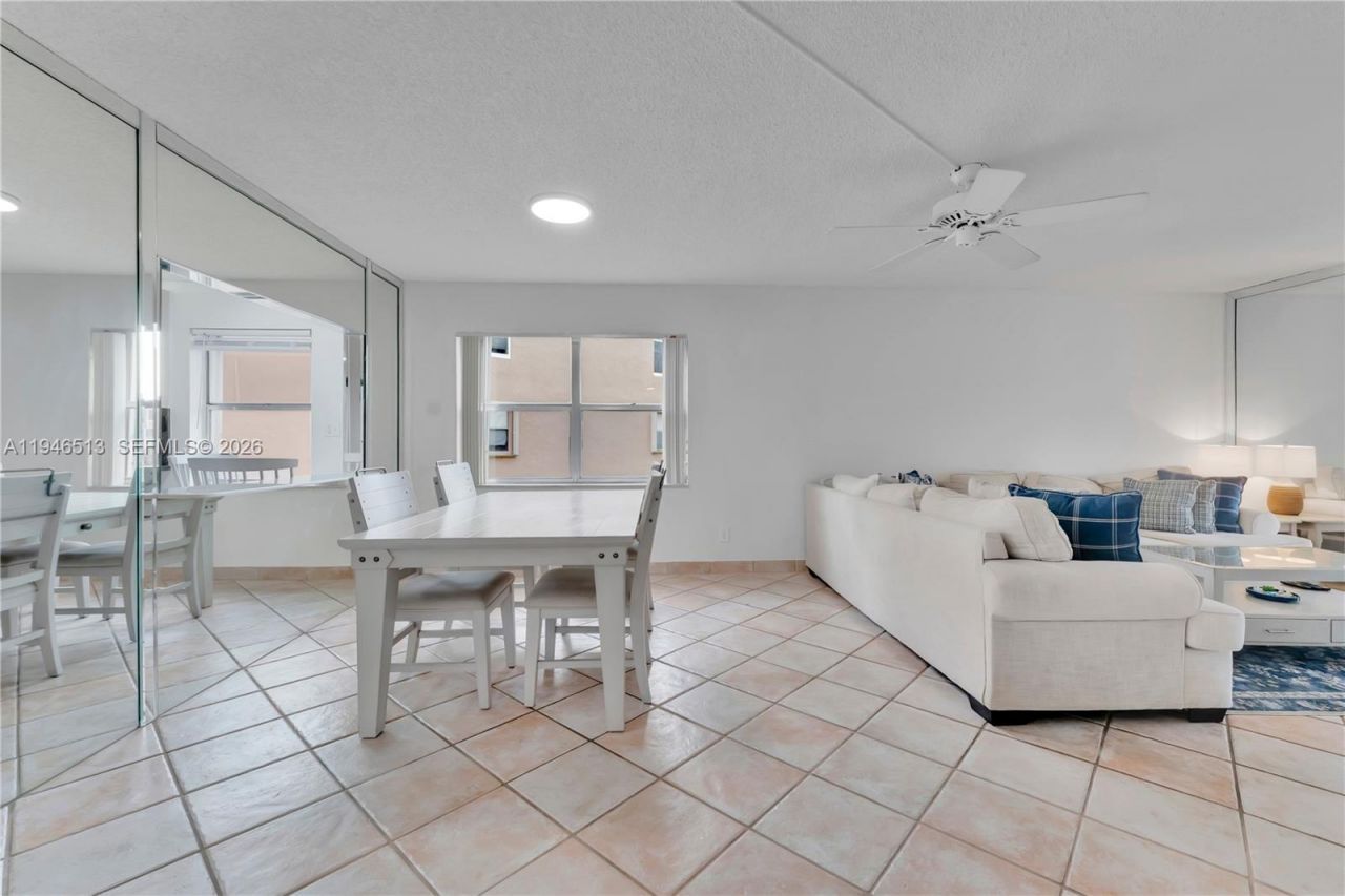 9721 Sunrise Lakes Blvd , Unit 201, Sunrise, FL 33322 Photo