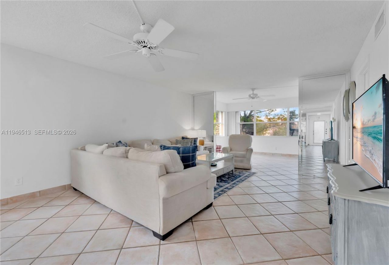 9721 Sunrise Lakes Blvd , Unit 201, Sunrise, FL 33322 Photo