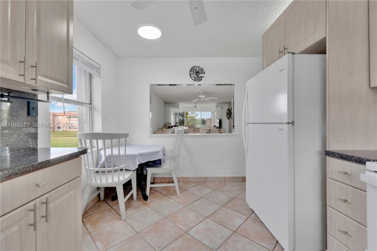 9721 Sunrise Lakes Blvd , Unit 201, Sunrise, FL 33322 Photo