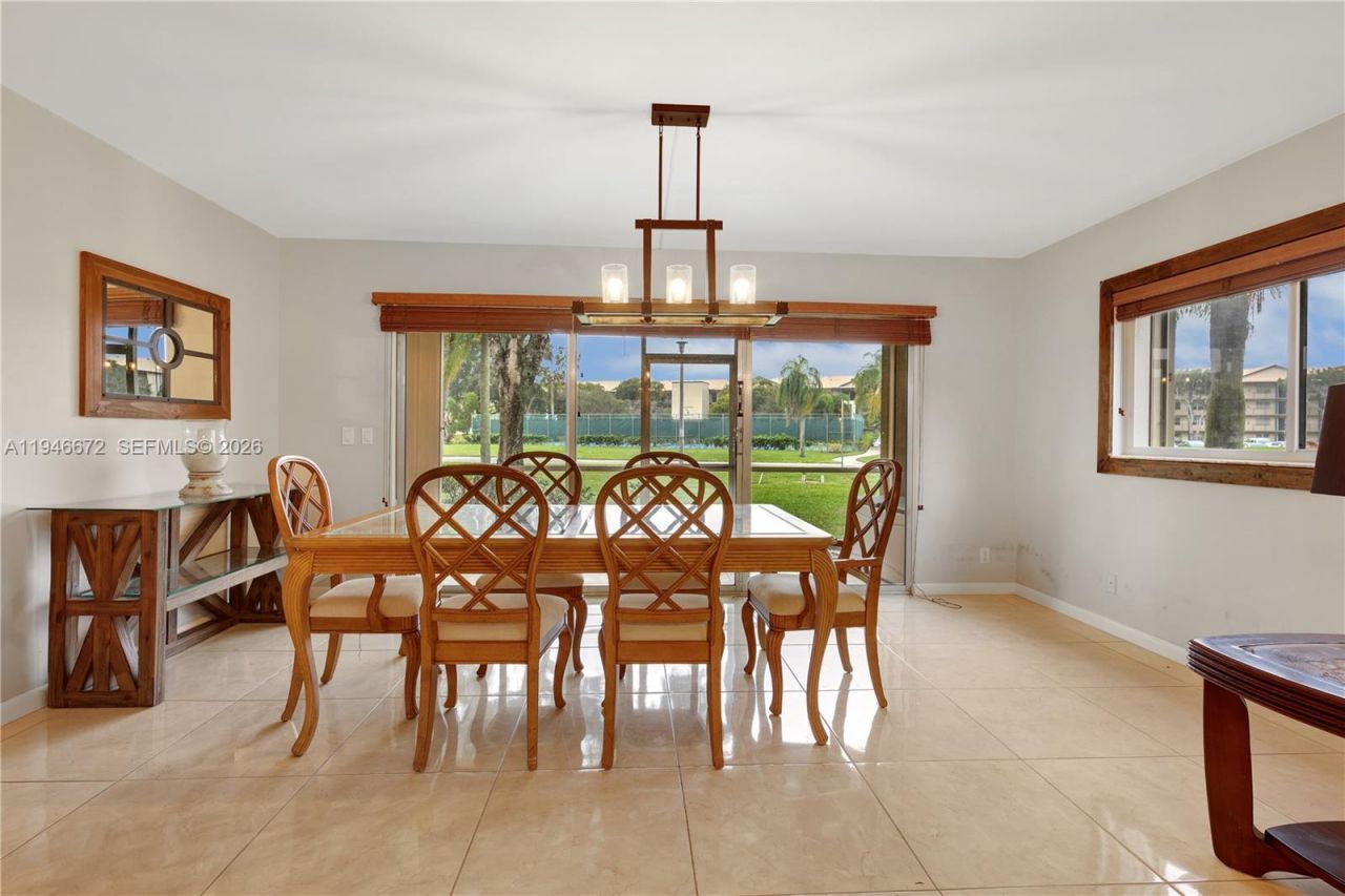 12850 SW 4th Ct, Unit 115I, Pembroke Pines, FL 33027 Photo