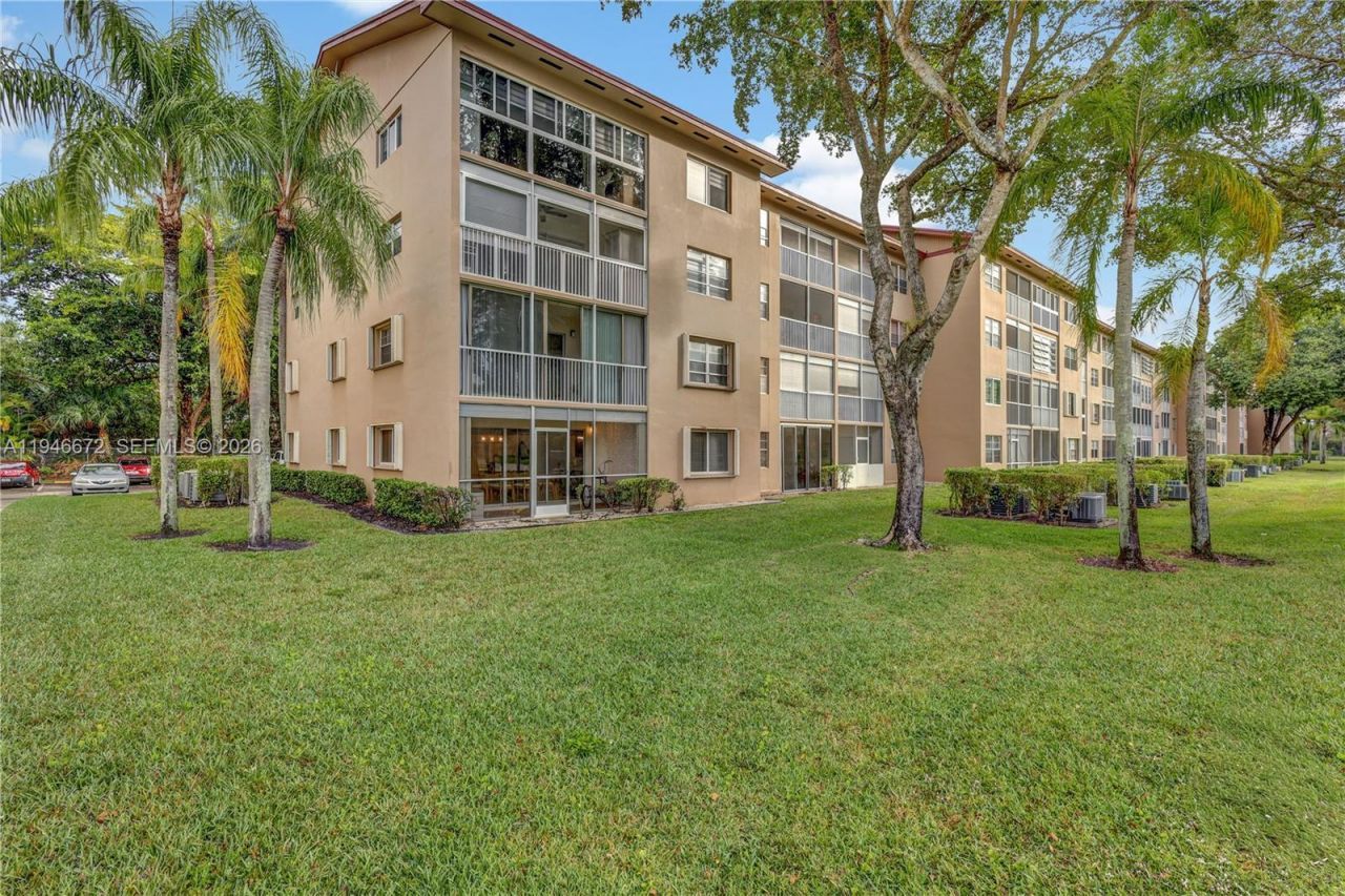 12850 SW 4th Ct, Unit 115I, Pembroke Pines, FL 33027 Photo