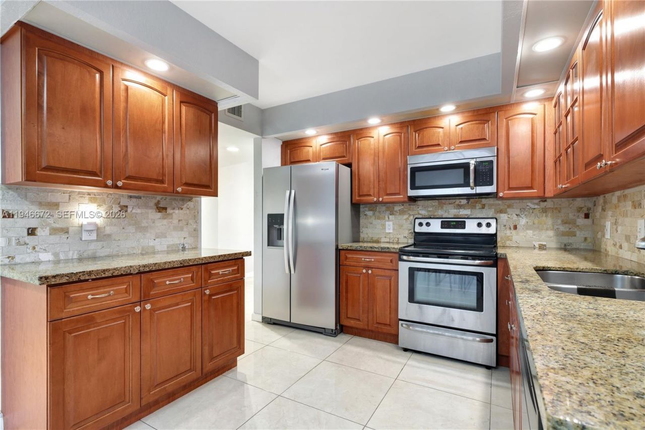 12850 SW 4th Ct, Unit 115I, Pembroke Pines, FL 33027 Photo