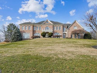 11046 HEATHLAND DRIVE, OAKTON, VA 22124