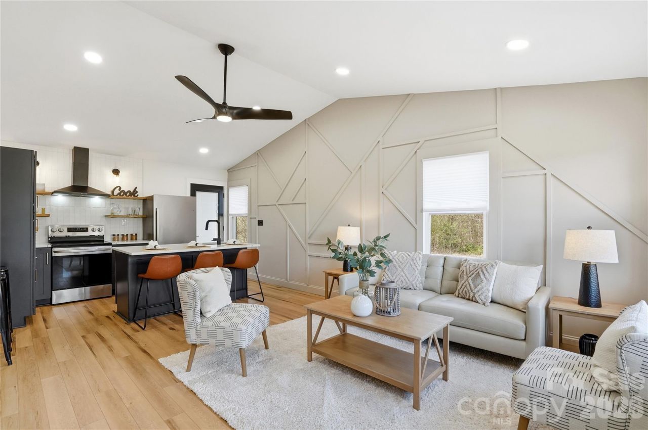 7172 Old Plank Road, Stanley, NC 28164 Main Photo