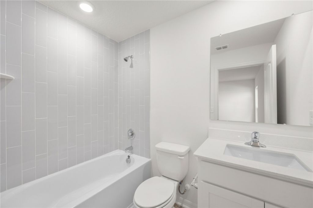 8436 100th Court , Vero Beach, FL 32967 Photo