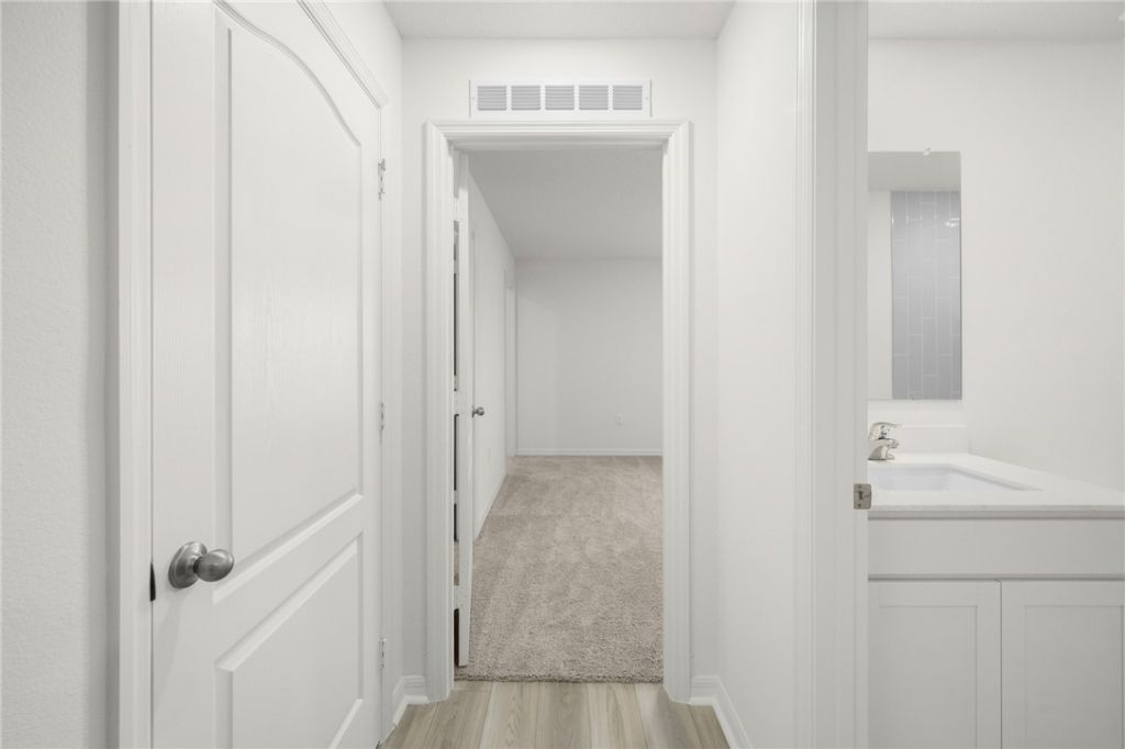 8436 100th Court , Vero Beach, FL 32967 Photo