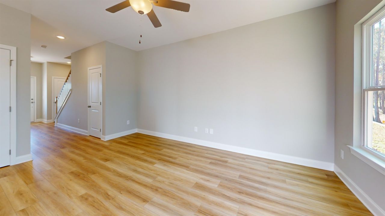 1032 Moen Loop Photo 13