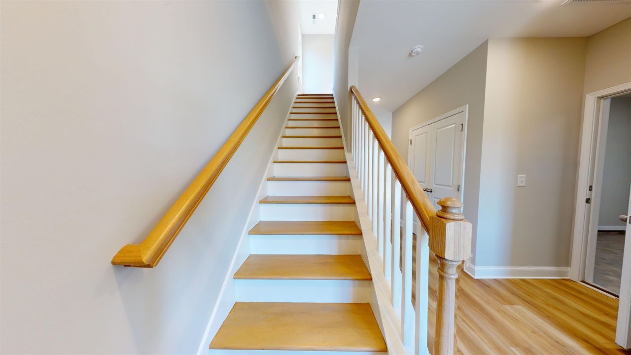 1032 Moen Loop Photo 16